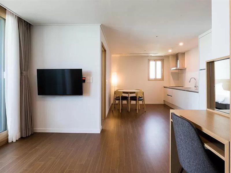 ג'גו Lemain Hotel מראה חיצוני תמונה